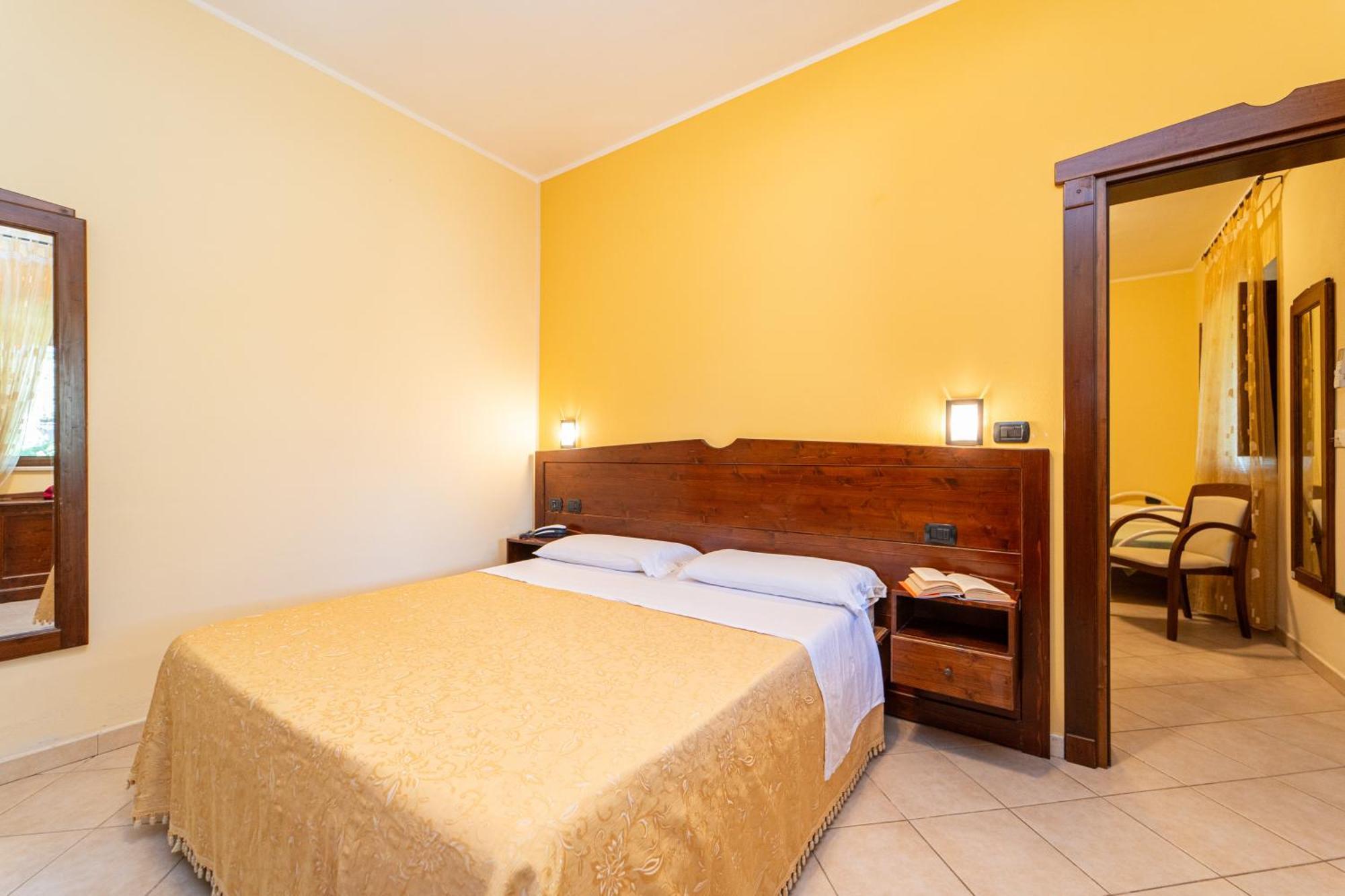 Hotel Masseria Le Pajare Presicce Zimmer foto