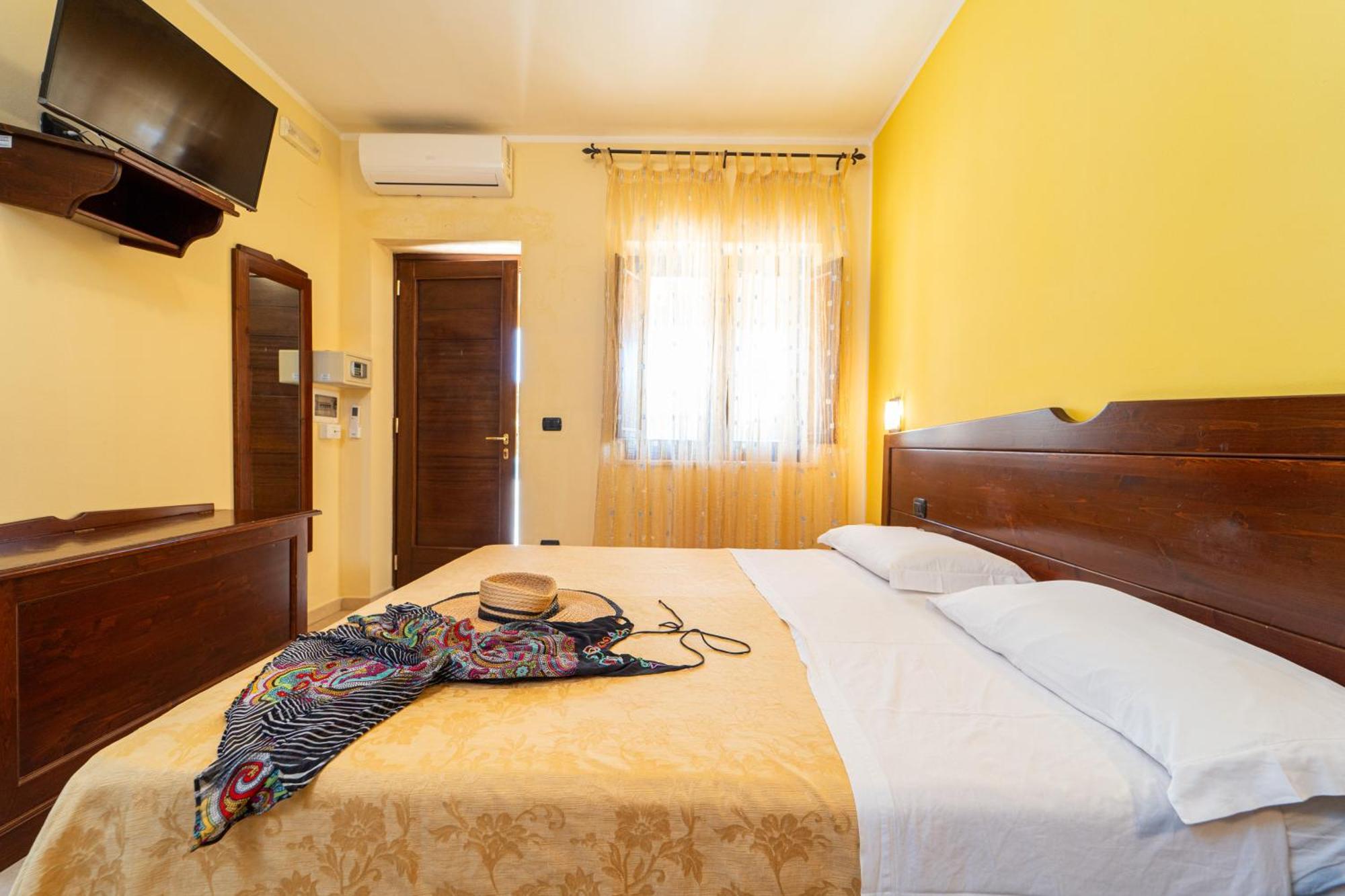 Hotel Masseria Le Pajare Presicce Zimmer foto