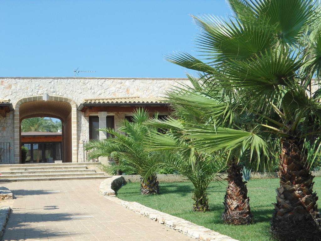 Hotel Masseria Le Pajare Presicce Exterior foto